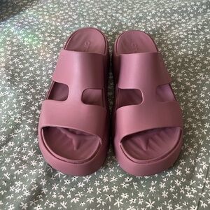 Crocs Getaway Platform H-Strap sandals in cassis